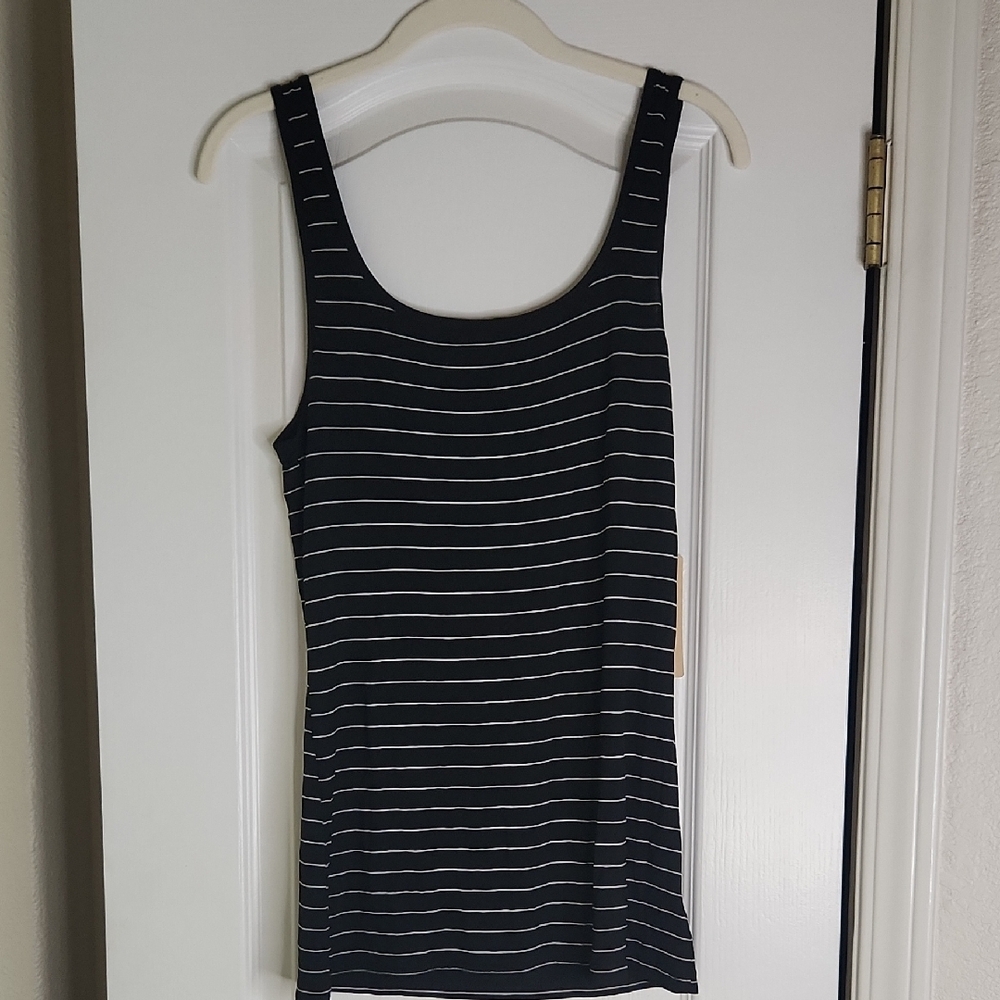 Halogen striped Black and‎ White Women's Tank Top, size large